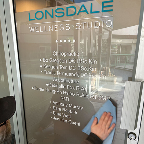 Vinyl Lettering & Graphics